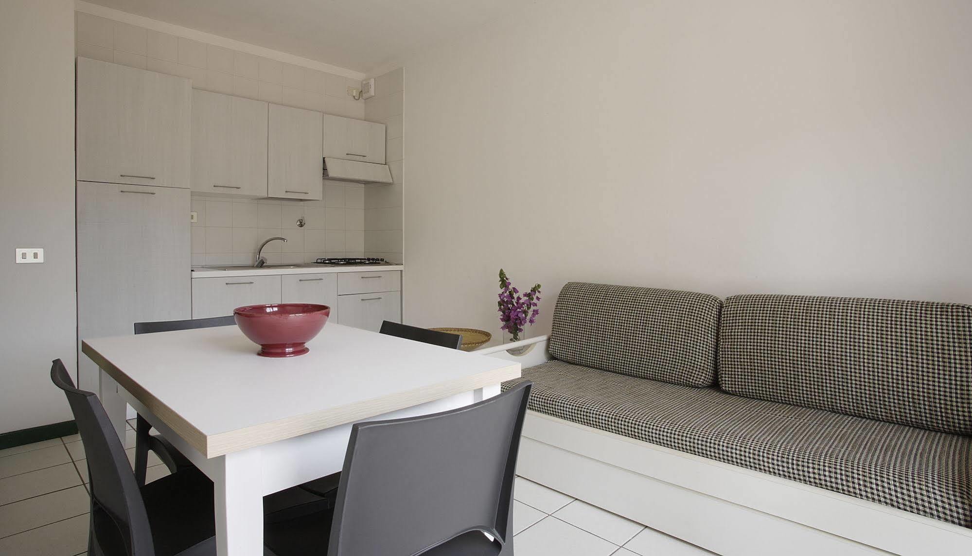 Residenza Sant'Anna Del Volterraio Hotel Portoferraio Kültér fotó A typical studio apartment