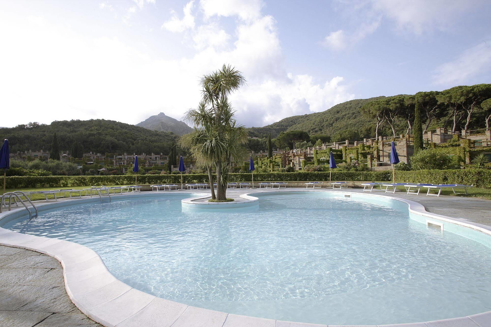 Residenza Sant'Anna Del Volterraio Hotel Portoferraio Kültér fotó The swimming pool