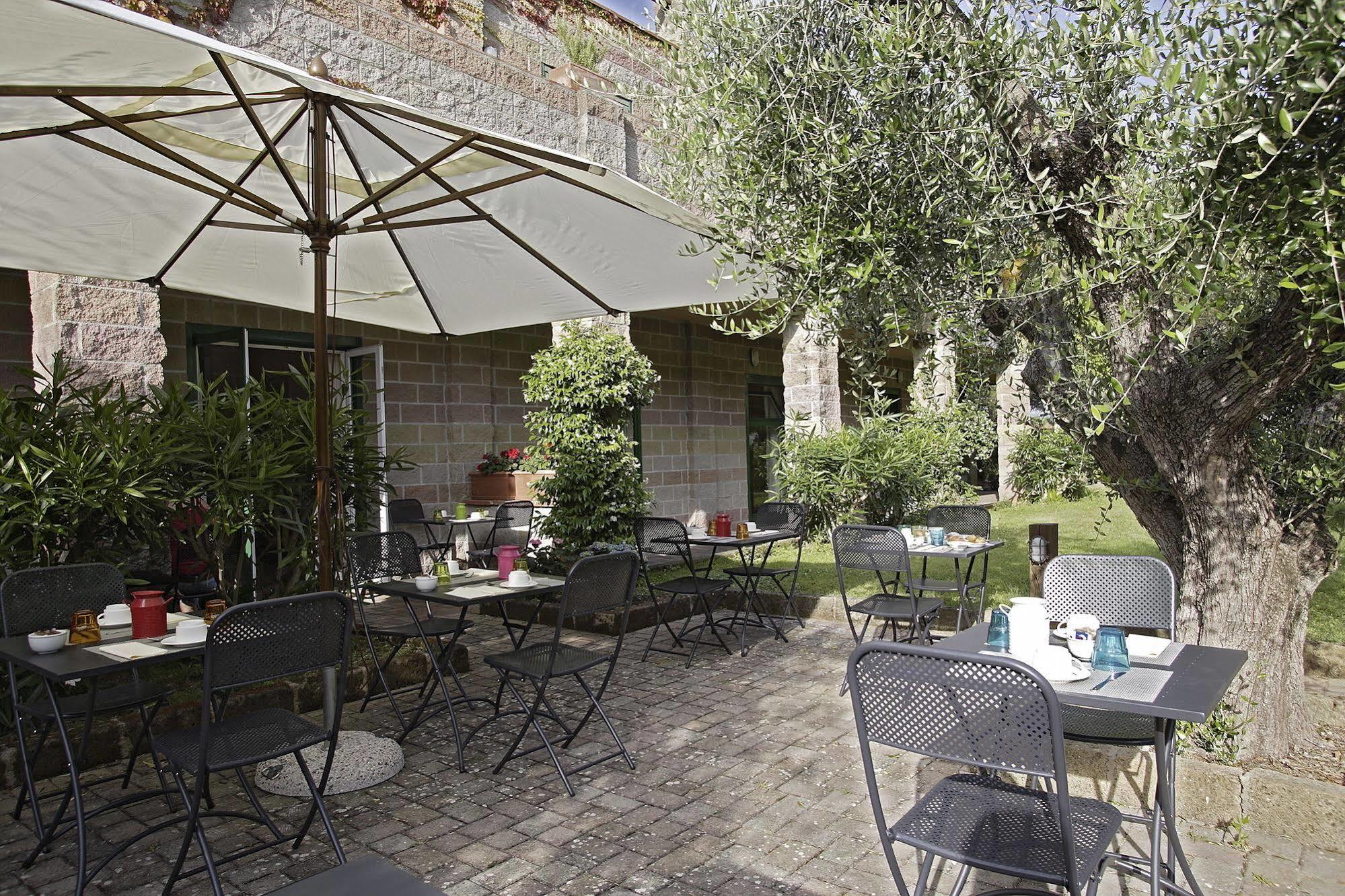 Residenza Sant'Anna Del Volterraio Hotel Portoferraio Kültér fotó The garden of the museum